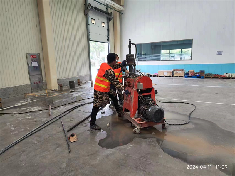 博尔塔拉厂房地面下沉塌陷注浆加固施工